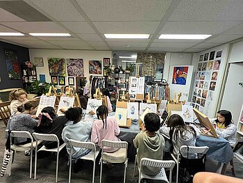 Wednesday Art Class for Young Kids 4-6 years old by Luna Nguyen Atelier Almere