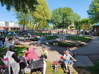 zicht op speeltuin De Speelhaven