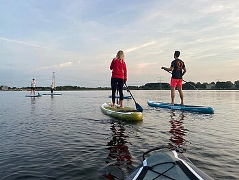 Illustratie bij Zomervakantie: Suppen met de buurtsportcoach